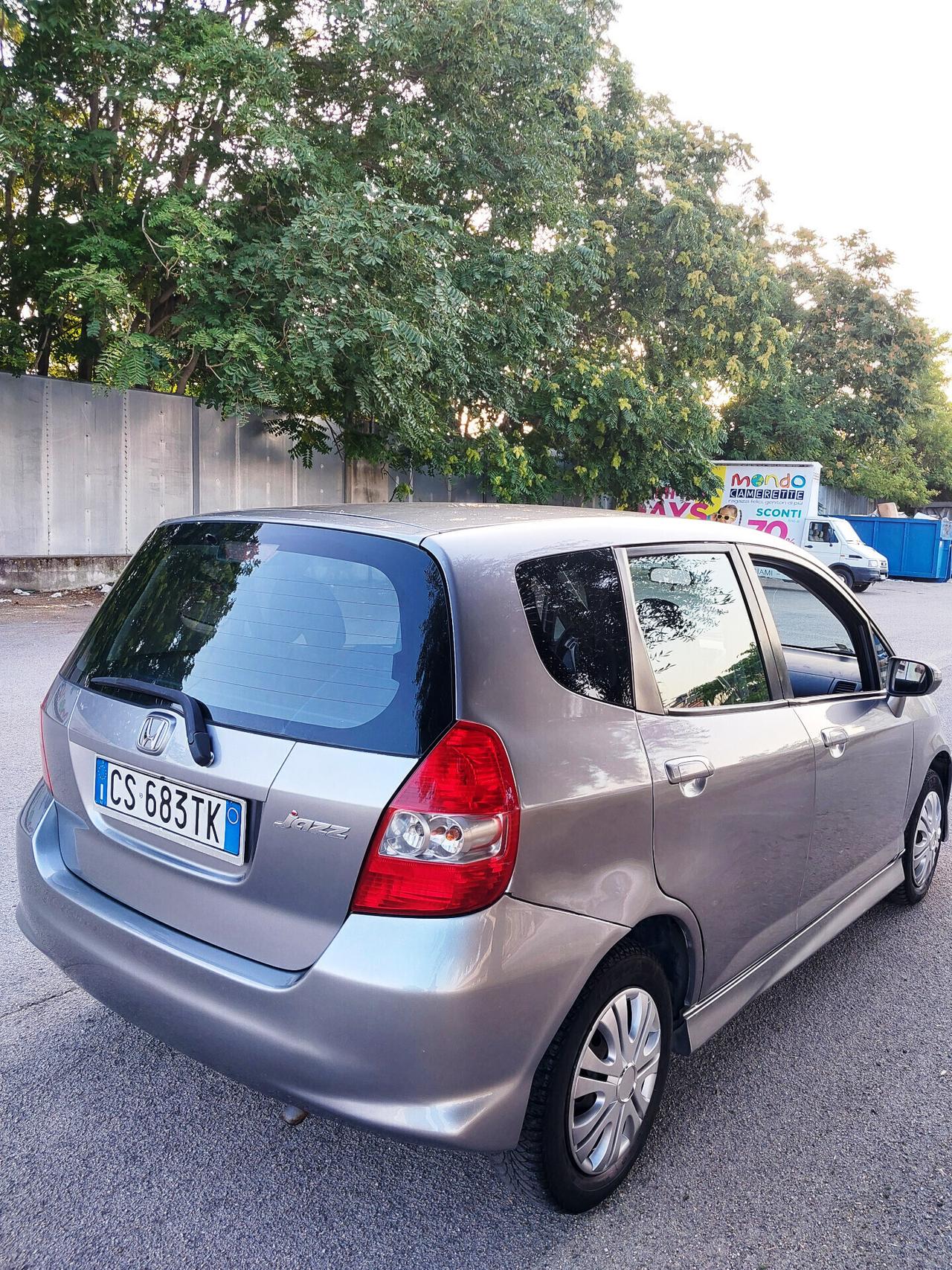 HONDA JAZZ 1.4 i-5P. LEGGI BENE 11-2004