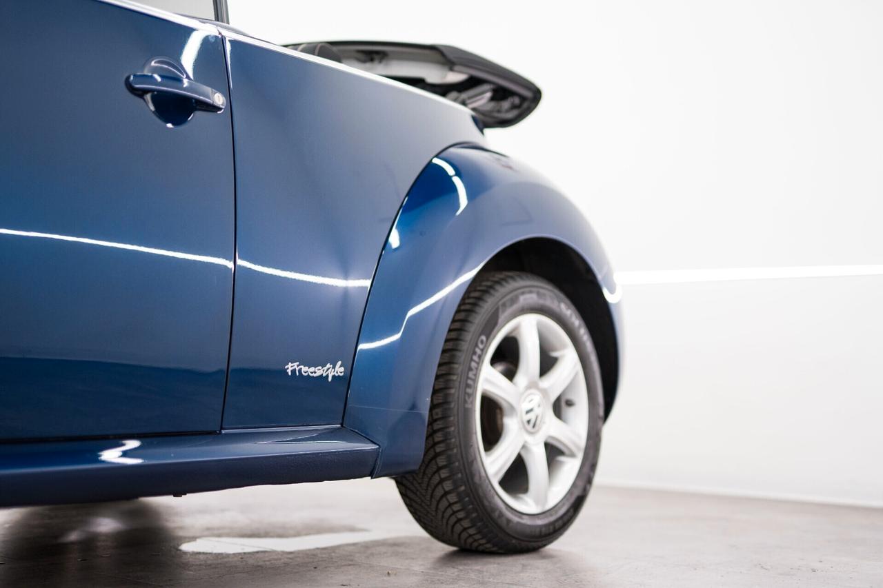 Volkswagen New Beetle 1.6 Cabrio