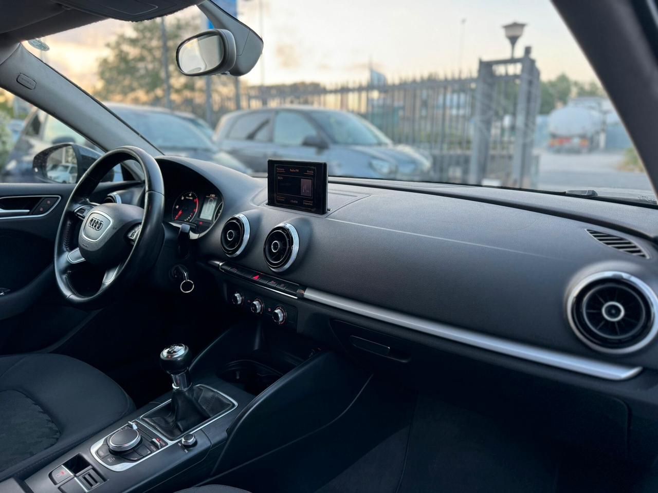 Audi A3 SPB 1.6 TDI ultra Attraction