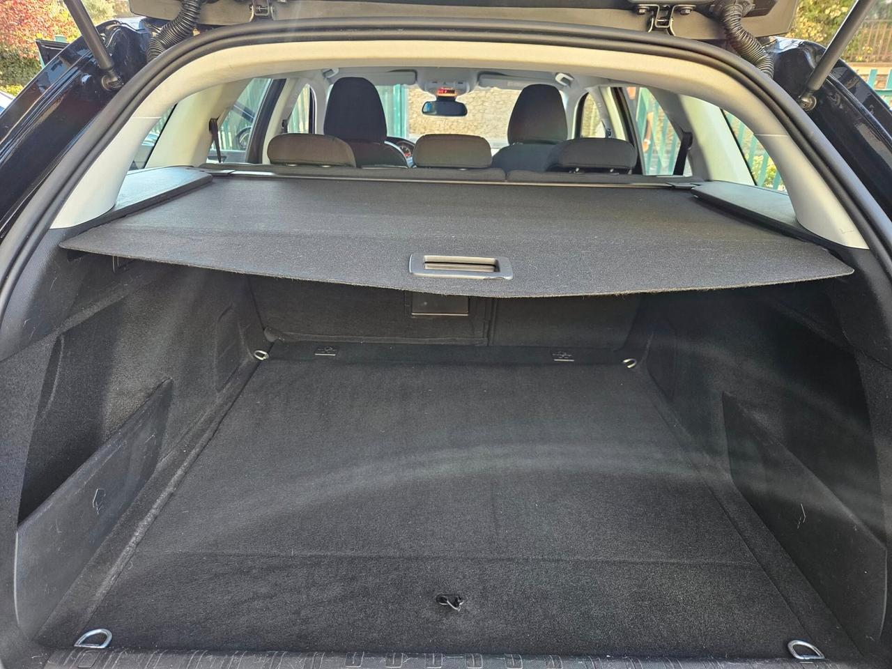 Peugeot 308 BlueHDi 100 S&S SW Business