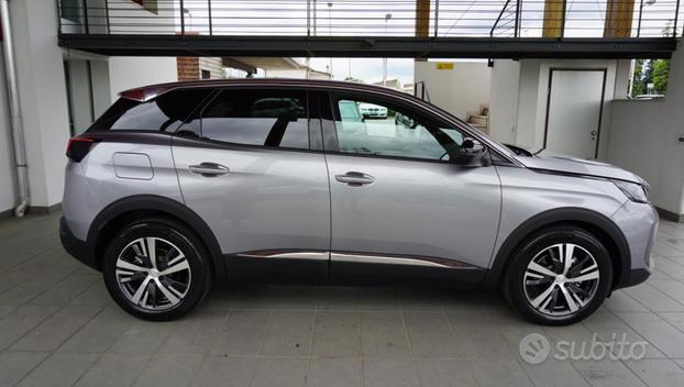 PEUGEOT 3008 BlueHDi 130 S&S EAT8 Allure Pack