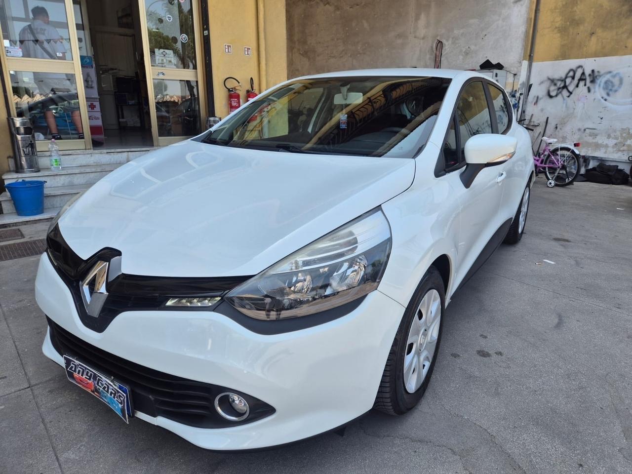 Renault Clio 1.2 75CV 5 porte Wave