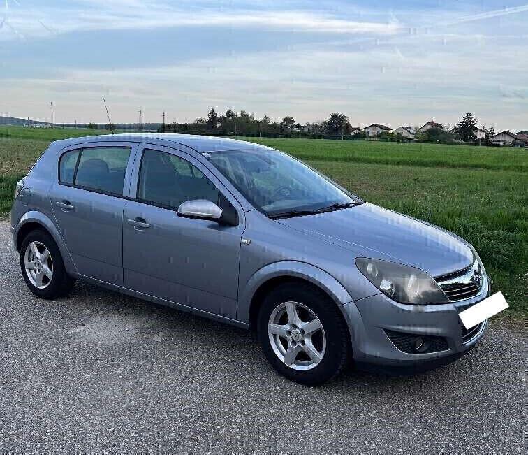 Opel Astra - Fino a due anni di garnzia