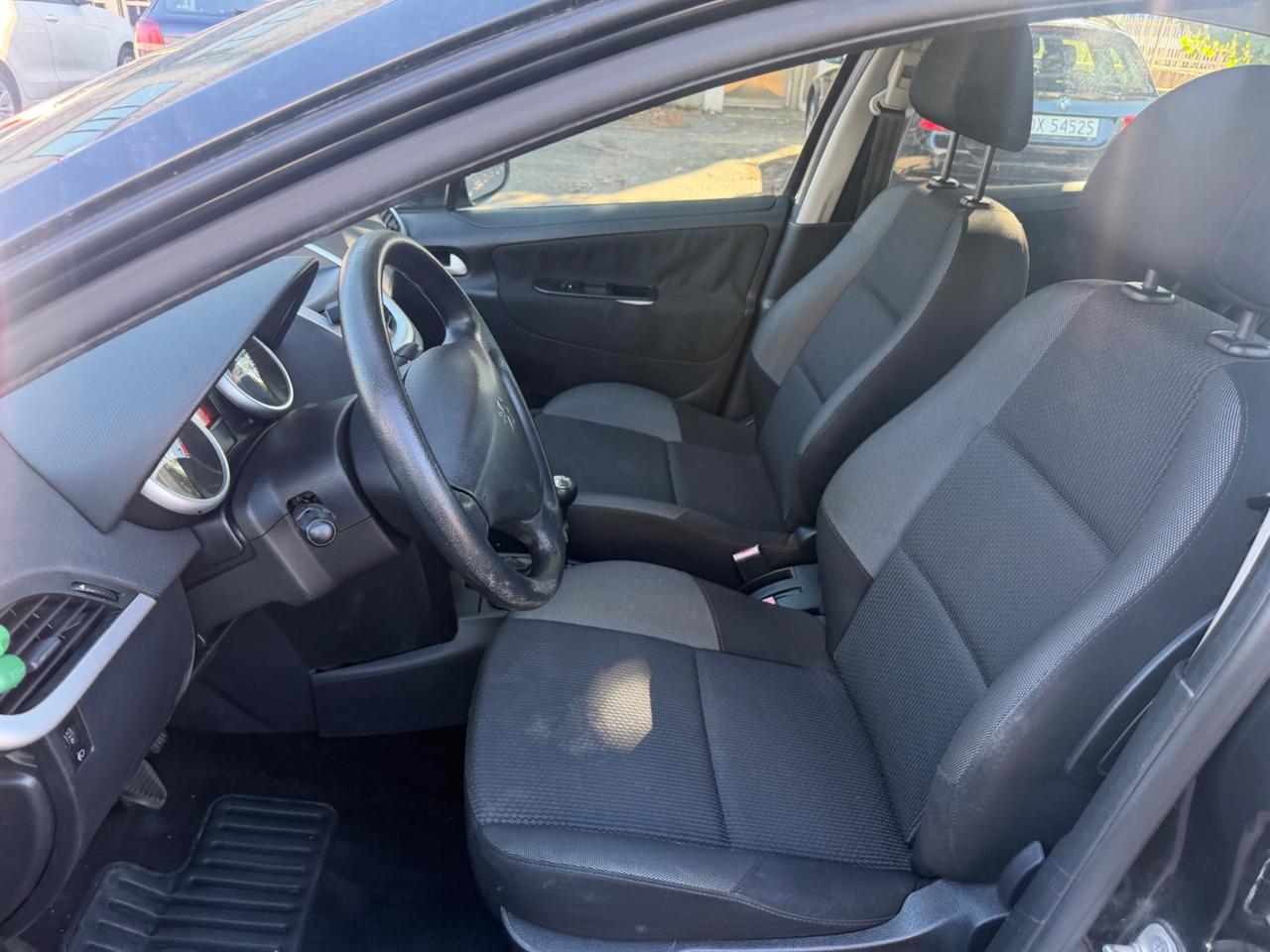 Peugeot 207 1.4 VTi 95CV EURO5A NEOPATENTATI