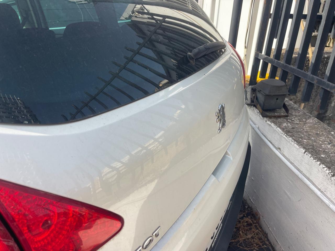 Peugeot 3008 1.6 HDi 112CV Premium