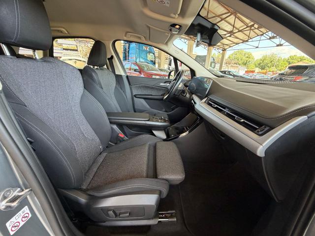 BMW 220 i 48V Active Tourer
