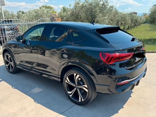 Audi Q3 sportback 40 TDI quattro S tronic S line identity black