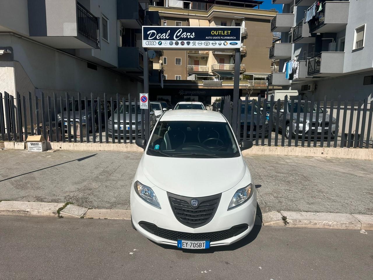 Lancia Ypsilon 1.2 69 CV 5 porte Silver
