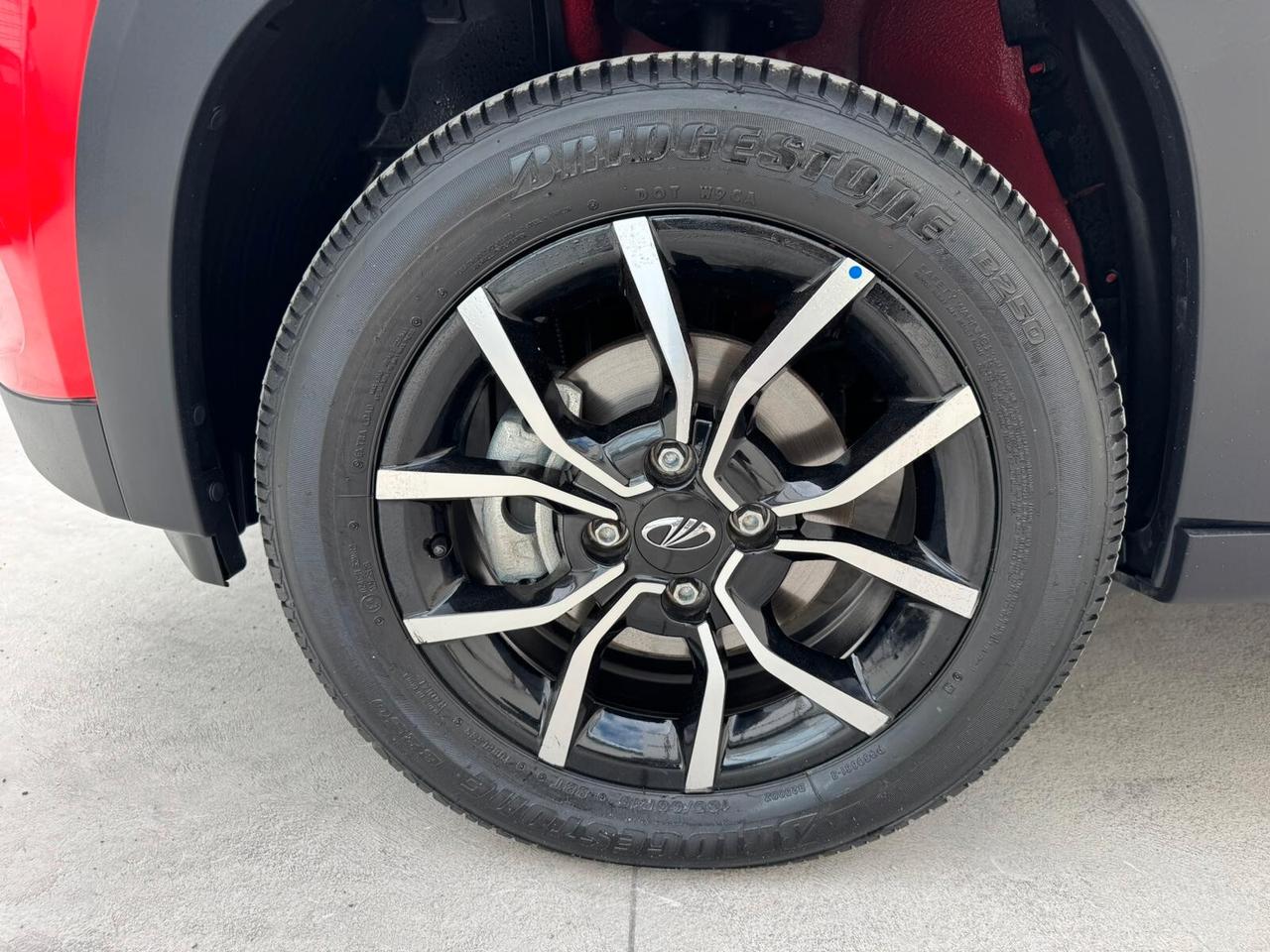 MAHINDRA KUV 100 K8 1.2 VVT 83CV 2025!!! GPL DI SERIE !!!