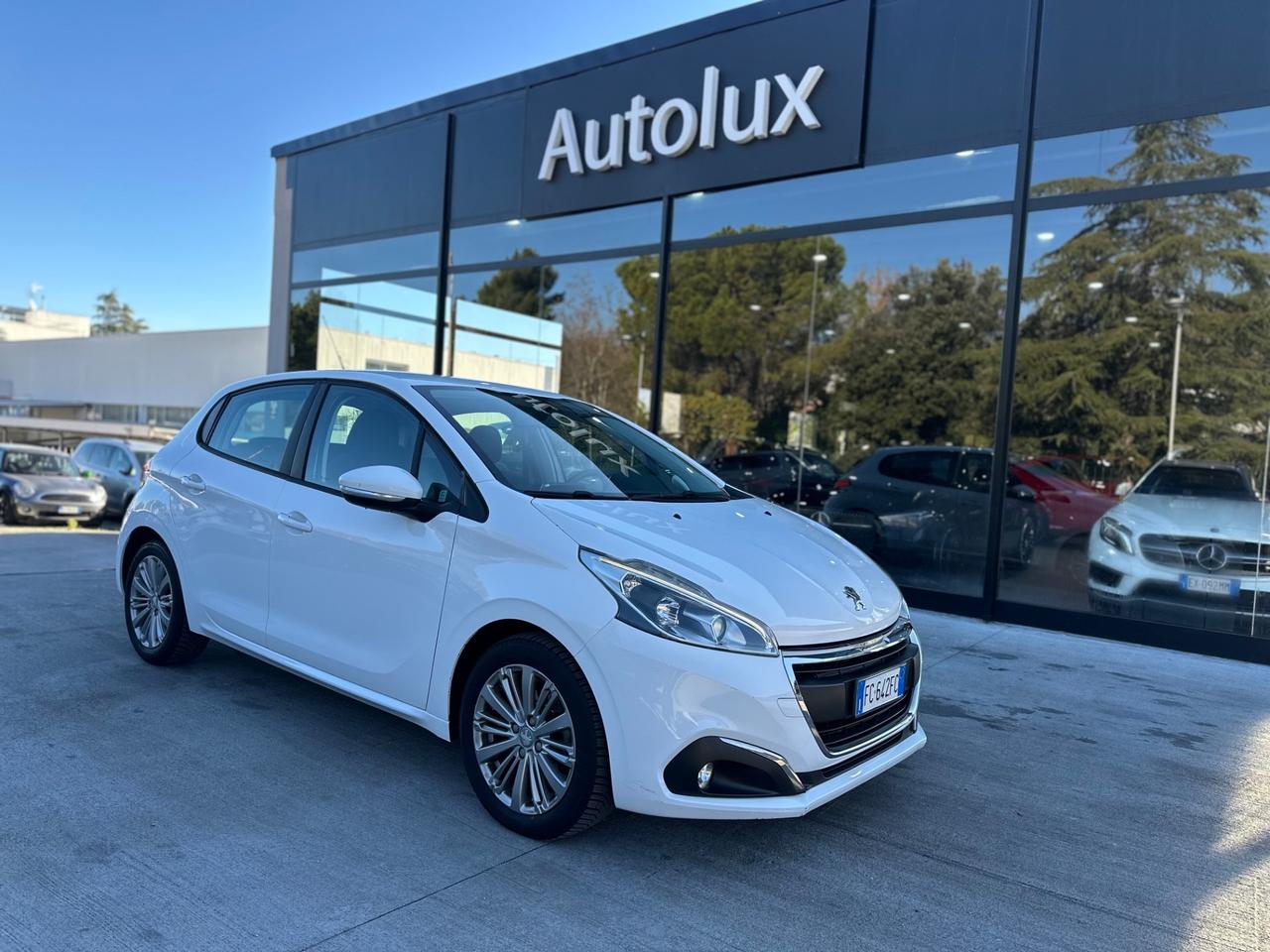 Peugeot 208 PureTech 82 5 porte Allure