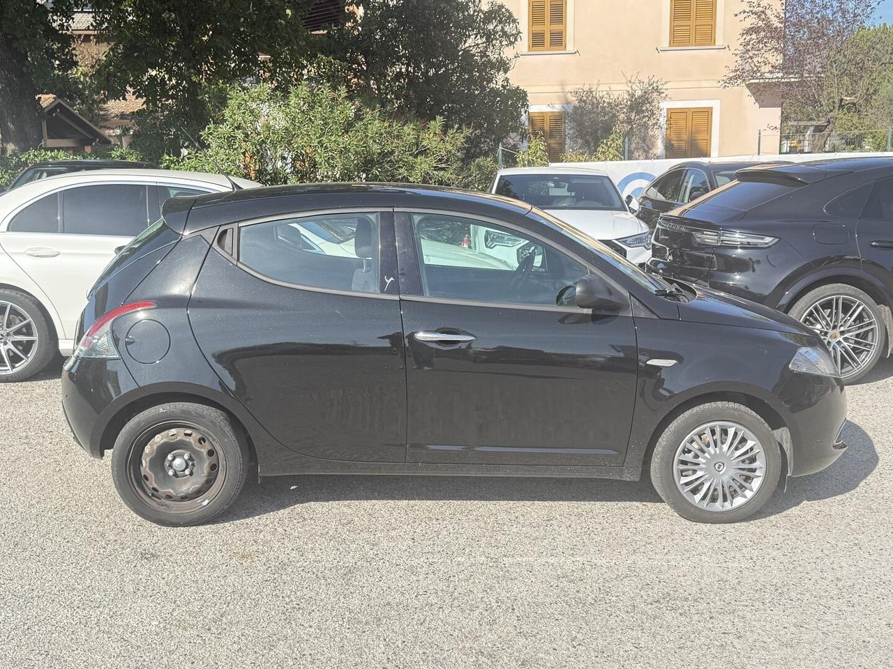 LANCIA YPSILON 1.2 BENZINA-GPL ADATTA NEOPATENTATI