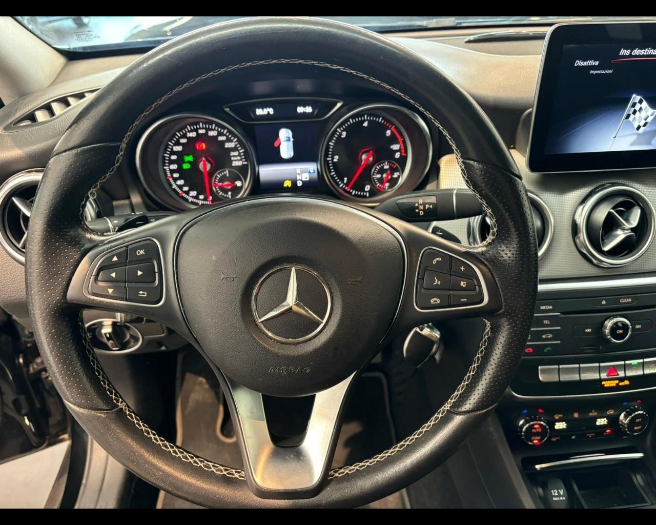 Mercedes-Benz GLA-X156 2017 - GLA 200 d Sport auto