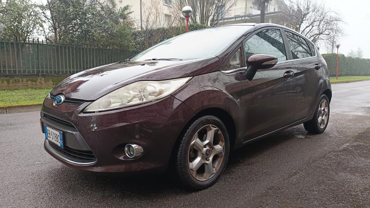 Ford Fiesta 1.4 5 porte Bz.- GPL Titanium