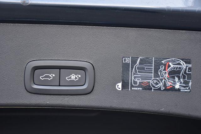 VOLVO XC40 T5 Recharge Plug-in Hybrid Inscription Expression
