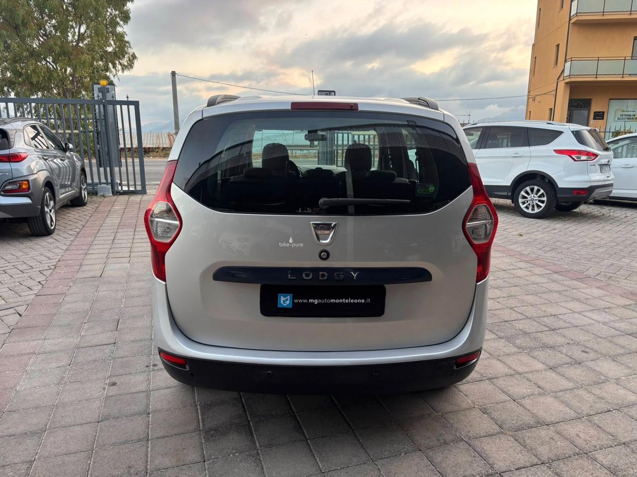 DACIA LODGY