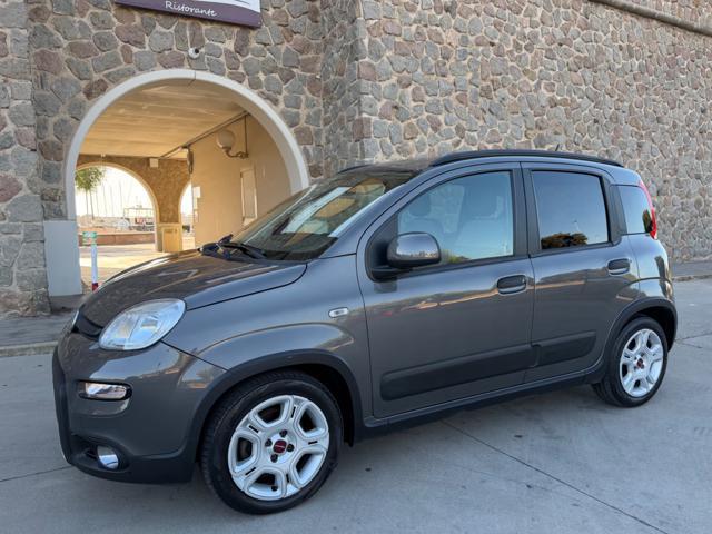 FIAT Panda 1.0 HYBRID CITY LIFE+CLIMATRONIC+SCHERMO+5POSTI