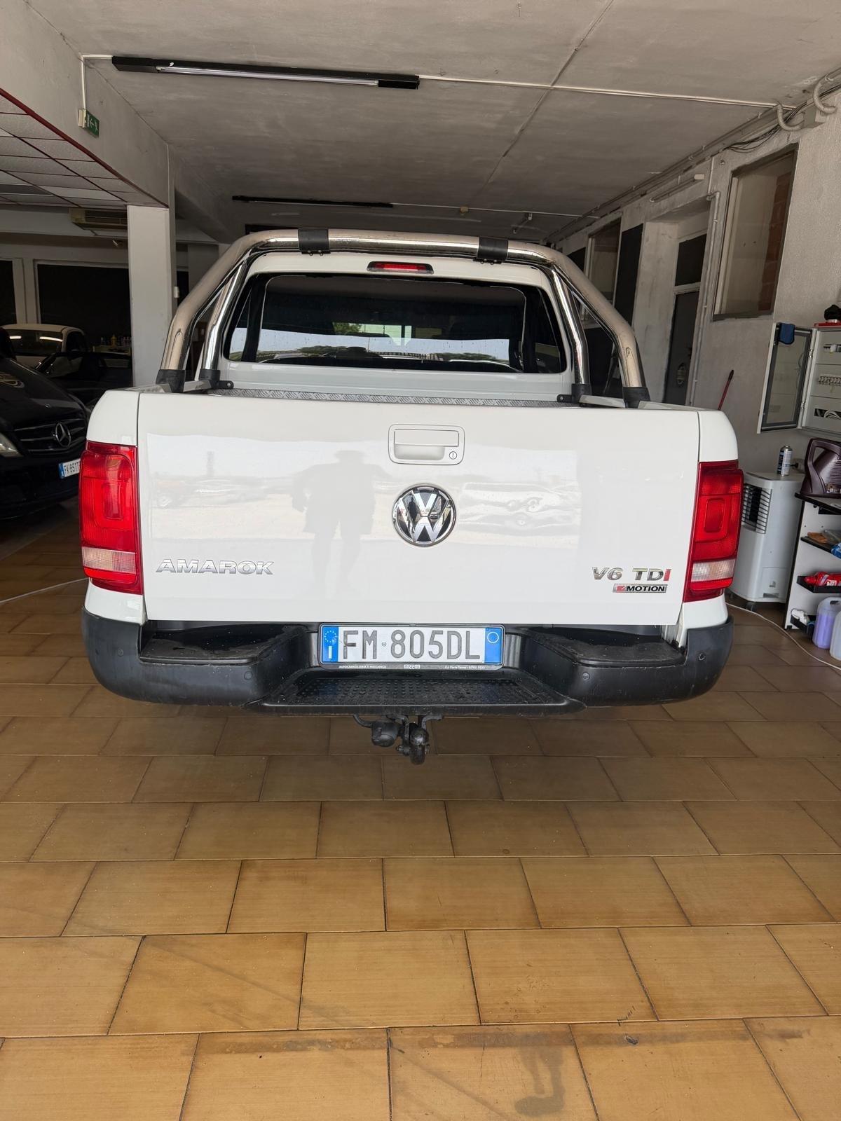 Volkswagen Amarok 3.0 V6 TDI 4MOTION BMT permanente aut. DC Comfortline