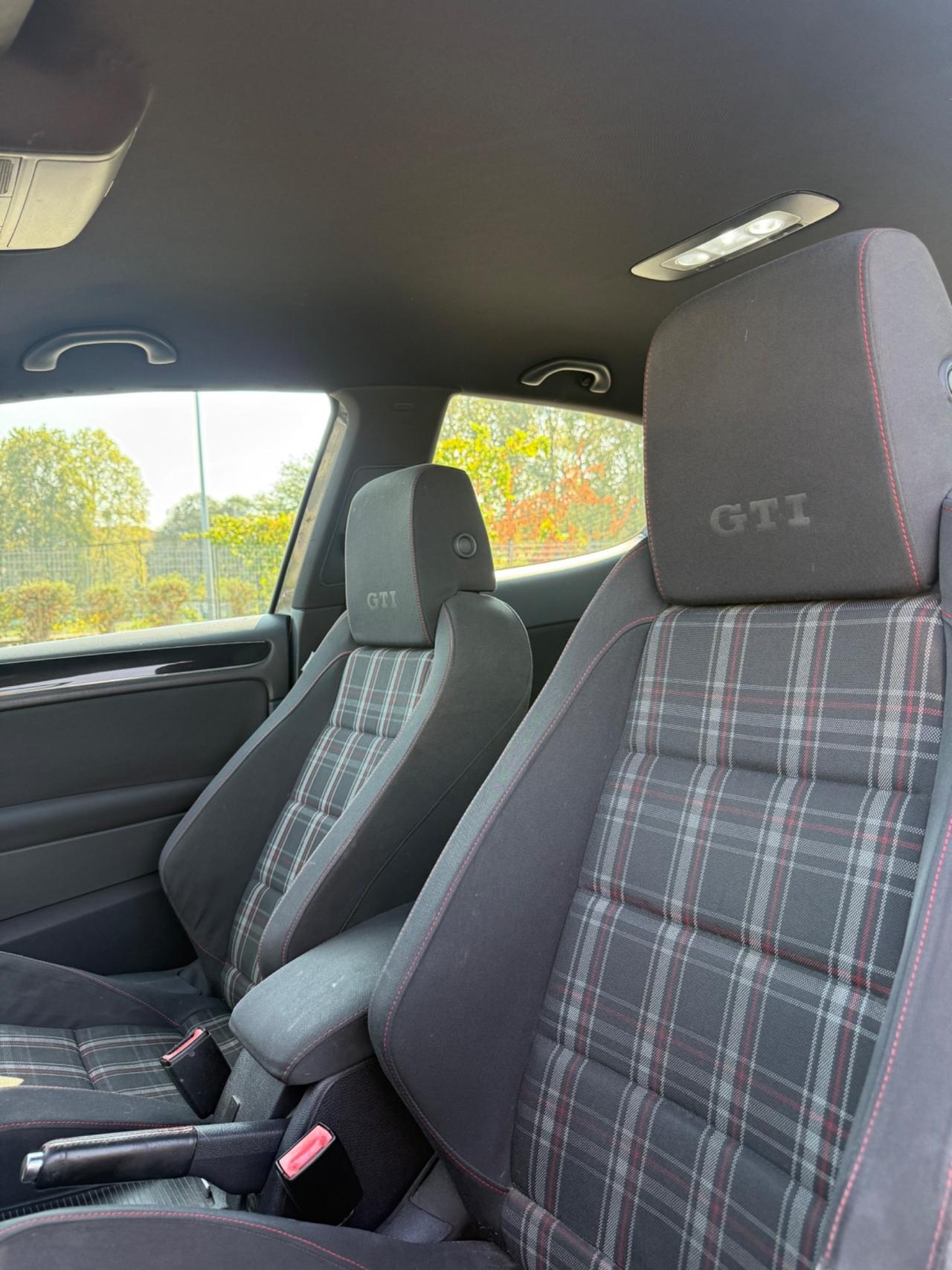 Volkswagen Golf GTI 2.0 TSI 3p.