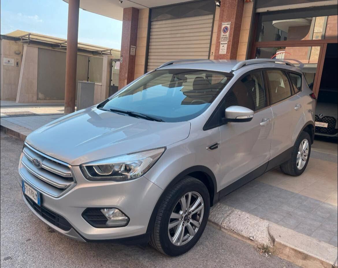 Ford Kuga 2.0 TDCI 120 CV S&S 2WD Powershift TITANIUM