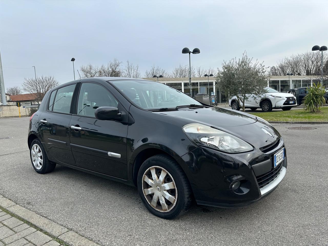 Renault Clio 1.2 16V 5 porte GPL NEOPATENTATI