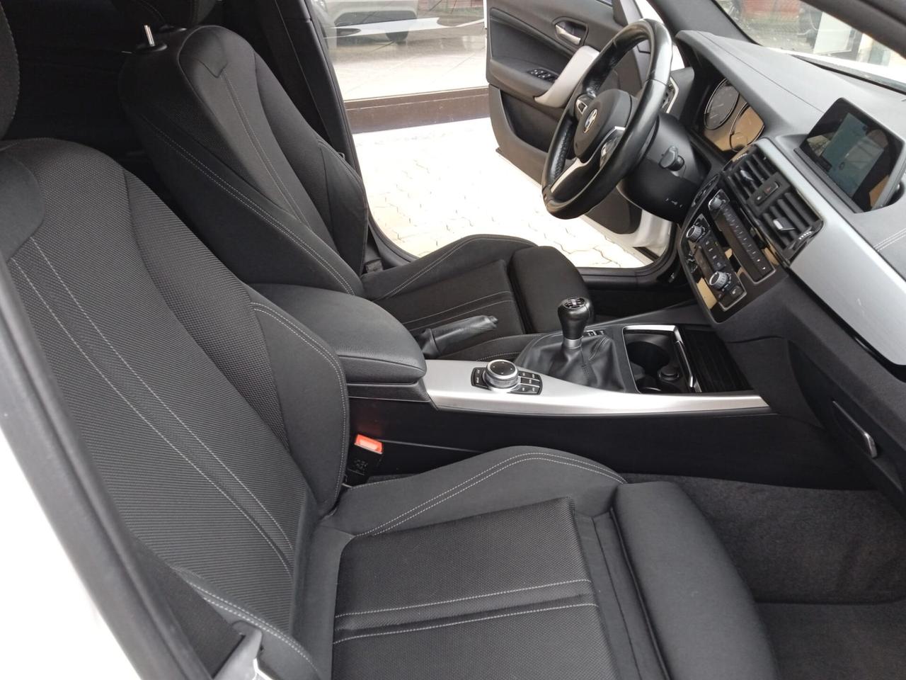 Bmw 118 M SPORT PACK SHADOW 18" SENS PARK DOPPI SEDILI RISCALDATI CRUISE CONTROL NAVY IN ARRIVO OPZIONABILE