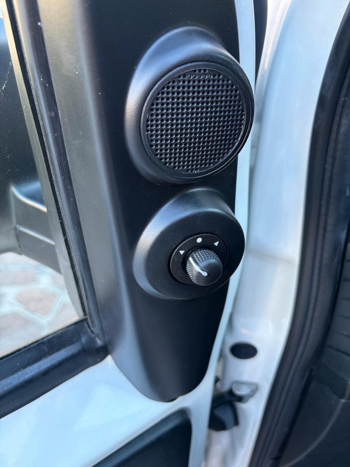 Fiat Fiorino 1.3 MJT 80CV Cargo AUTOCARRO 4 POSTI