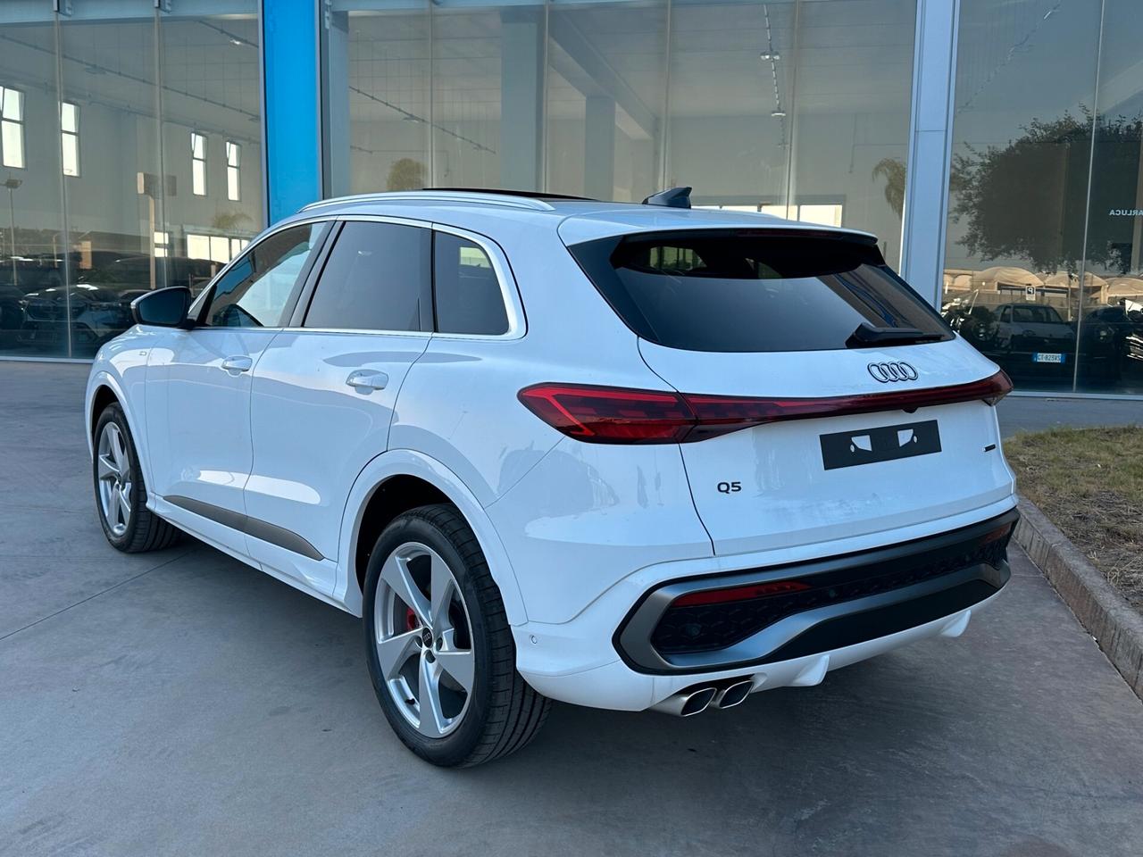 Audi Q5 Sline quattro offerta T-Stock prezzo imperdibile