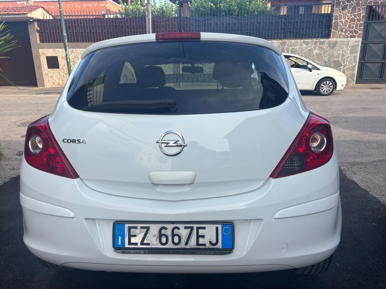Opel Corsa 1.2 85CV 3 porte GPL-TECH b-color