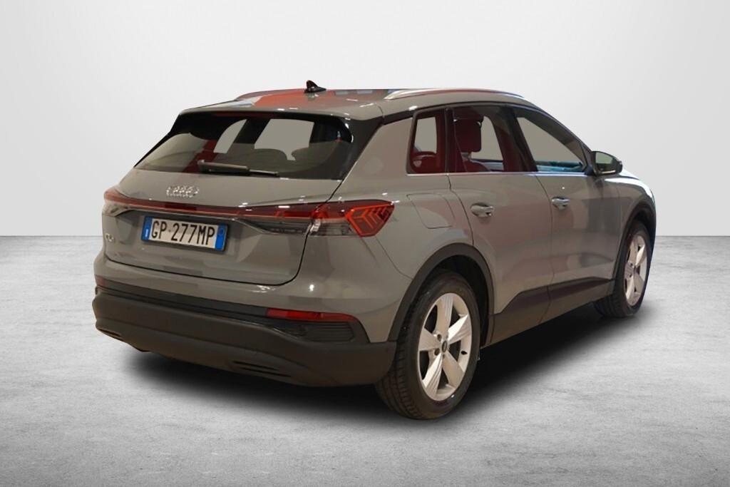 AUDI Q4 40 E-TRON 204CV AUTOMATIC BUSINESS ( FARI LED - VIRTUAL COCKPIT - ADAPTIVE CRUISE - CLIMA TRIZONA - NAVI - MIRROR - PDC - TELECAMERA POST. - CERCHI 19 )