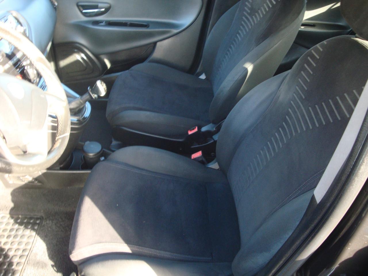 Lancia Ypsilon 1.2 Silver pochi km