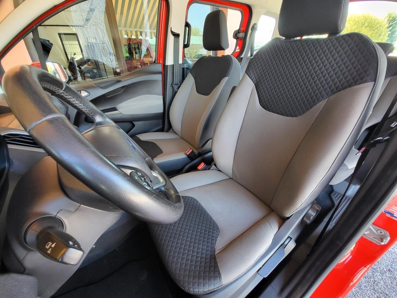 Ford Tourneo Courier 1.5 TDCI 75 CV Sport