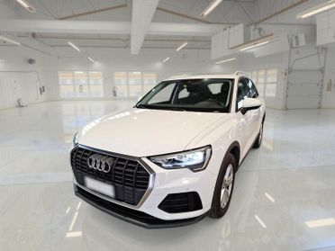 AUDI Q3 45 TFSI e S tronic Business