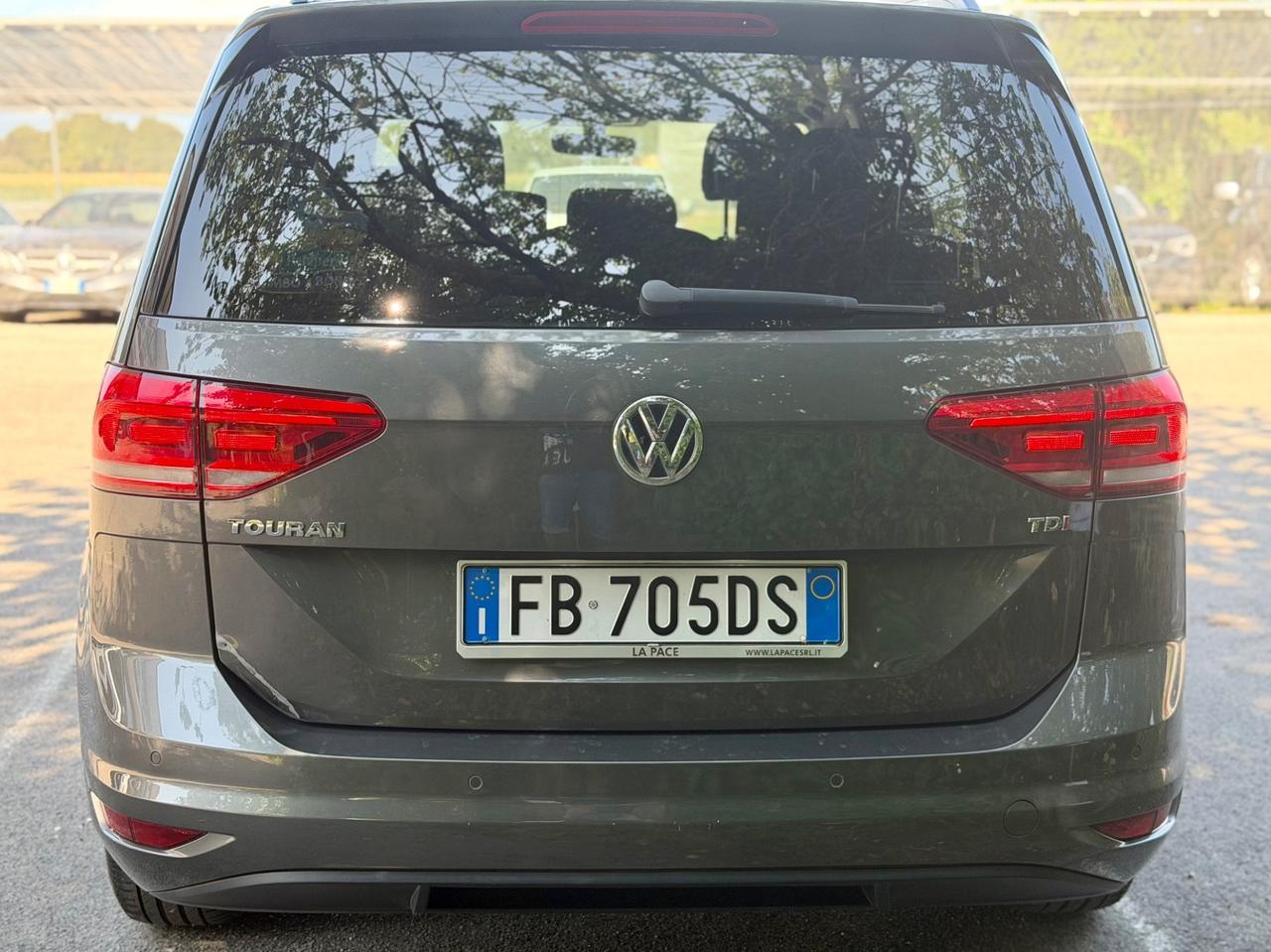 Volkswagen Touran 2016 1.6 TDI 7 posti OK NEOPATENTATI ! ! !