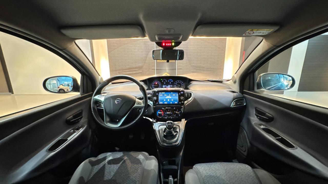 Lancia Ypsilon 1.0 70cv Hybrid Gold - 2023