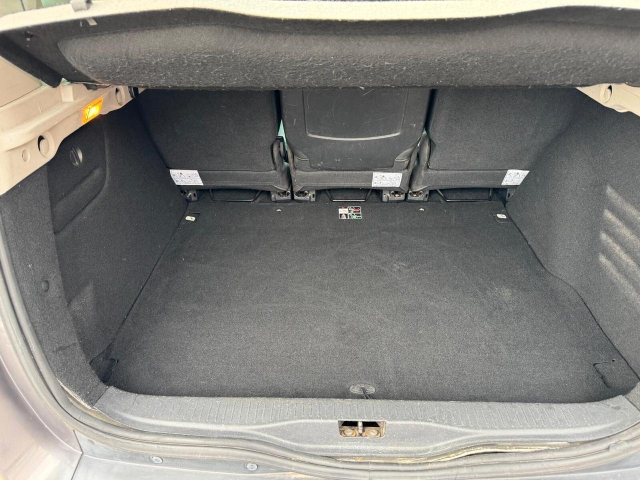 Renault Scenic XMOD 1.5 DCI 110CV 2012