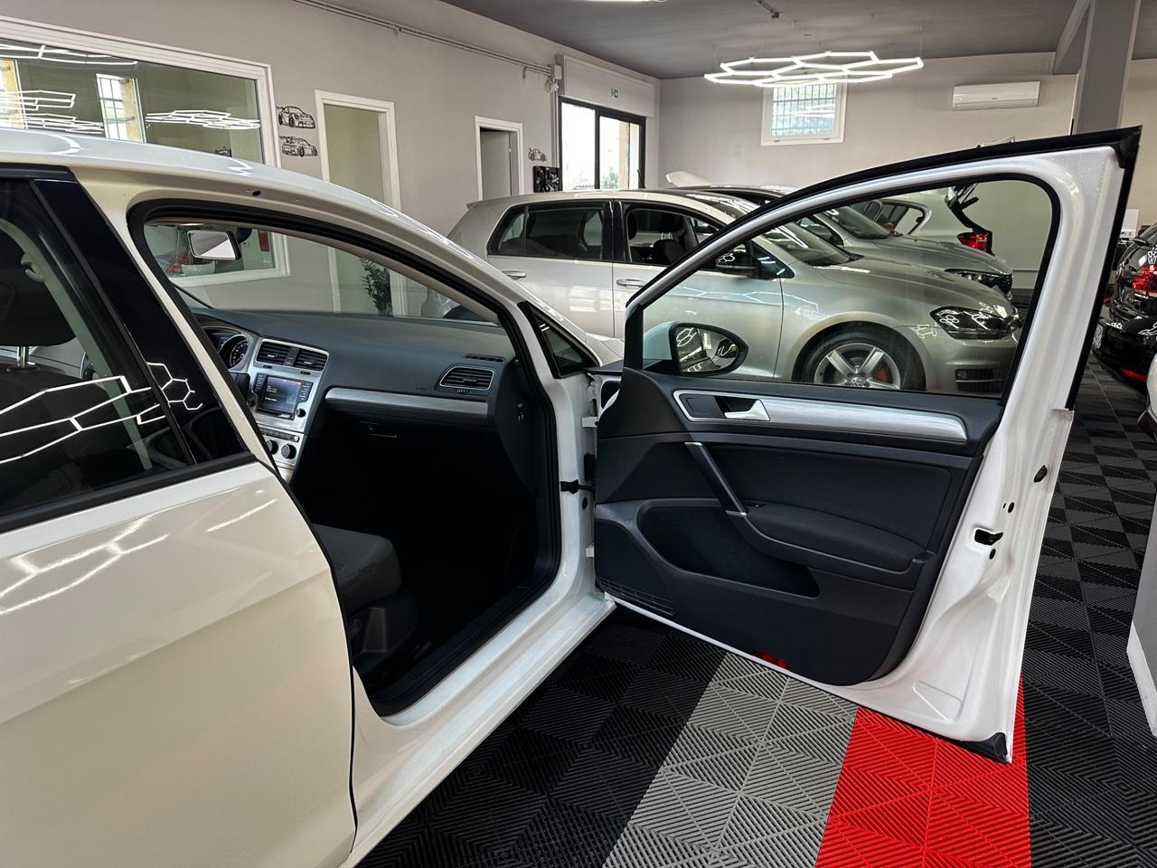 Volkswagen Golf 7 1.6 TDI DSG - FABIANOAUTO