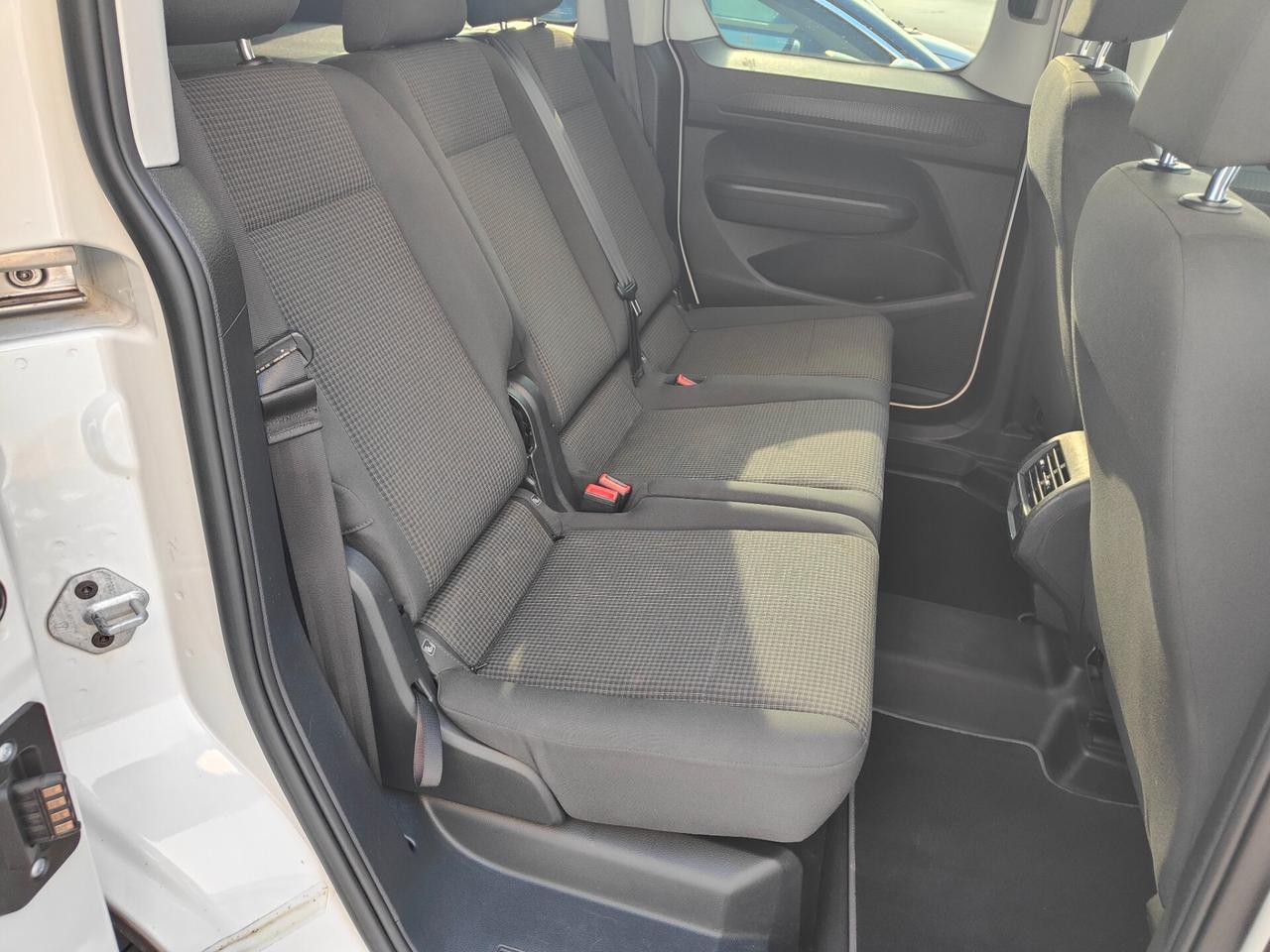 Volkswagen Caddy 2.0 TDI 122 CV DSG Style