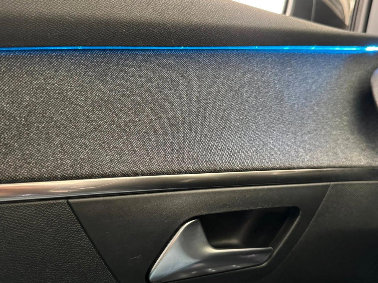 PEUGEOT 5008 1.5 HDI 130 CV. BI-COLORE CROSSWAY 7 POSTI
