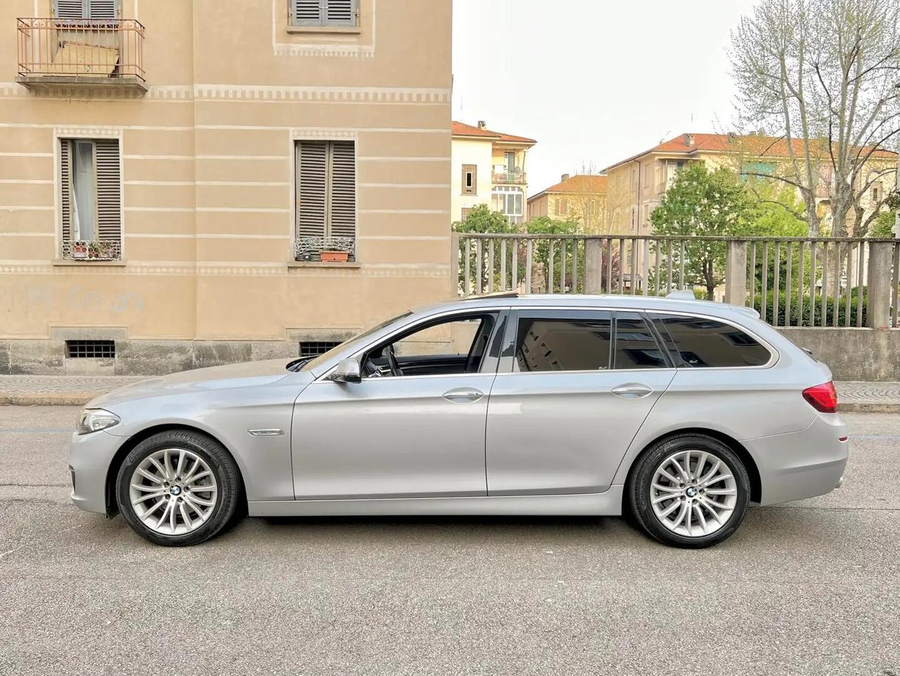 Bmw 520 520d xDrive Touring Luxury