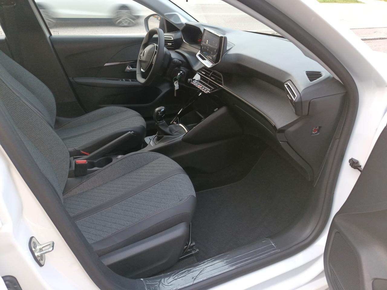 Peugeot 208 1.2 benzina
