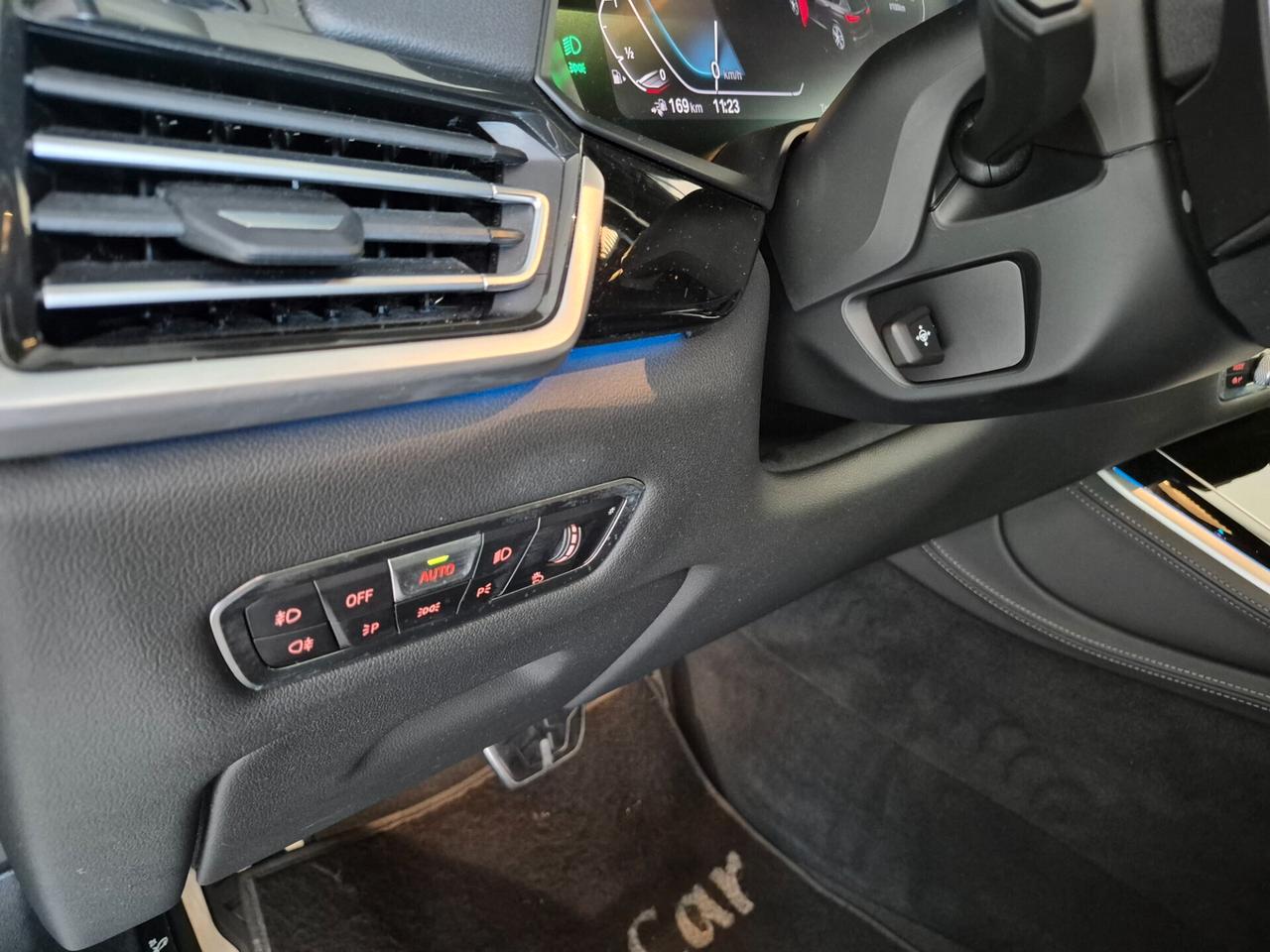 BMW X5 XDRIVE 45E MSPORT LASER PELLE TETTO SOSPENSIONI PNEUMATICHE FRENI M BLU C.21" ADAS 1 PROPRIETARIO