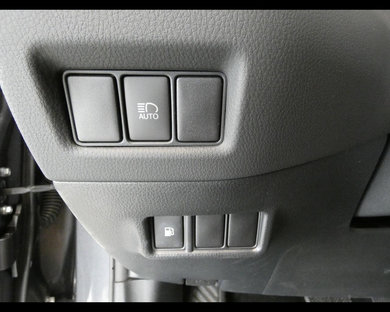 TOYOTA C-HR (2016-2023) - C-HR 1.8 Hybrid E-CVT Lounge