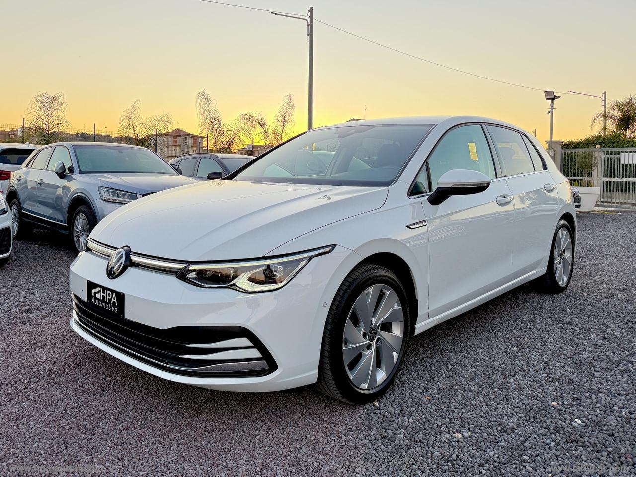 VOLKSWAGEN Golf 1.5 TSI 150CV Style NAVI IQ-LIGHT RETROCAMERA