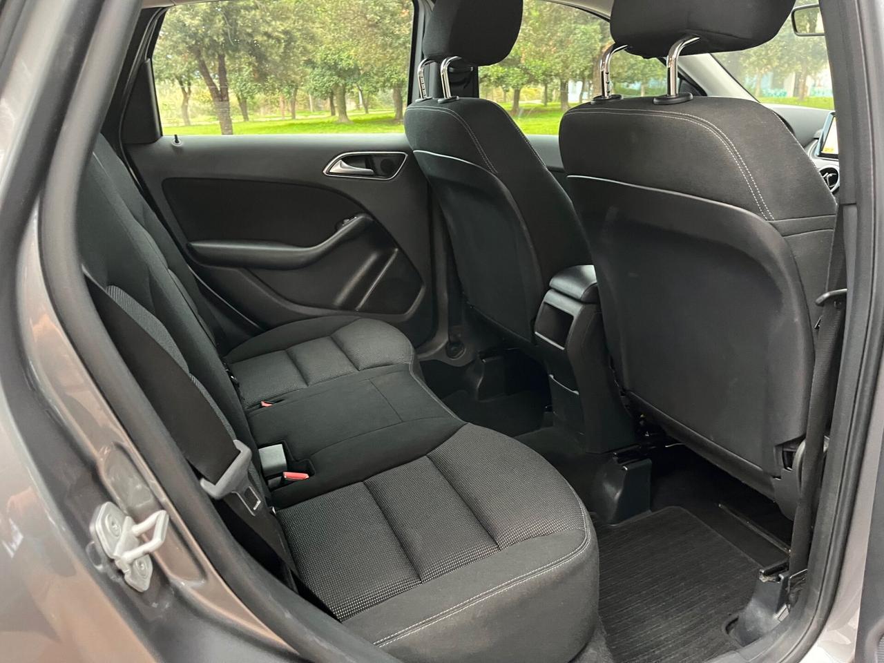 Mercedes-benz B 180 CDI BlueEFFICIENCY Executive