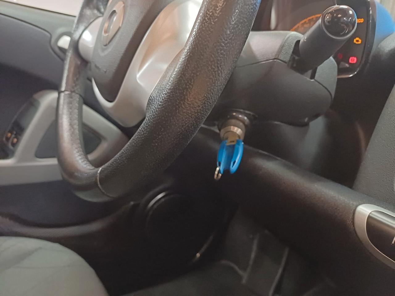 Smart ForTwo 1000 52 kW MHD coupé passion