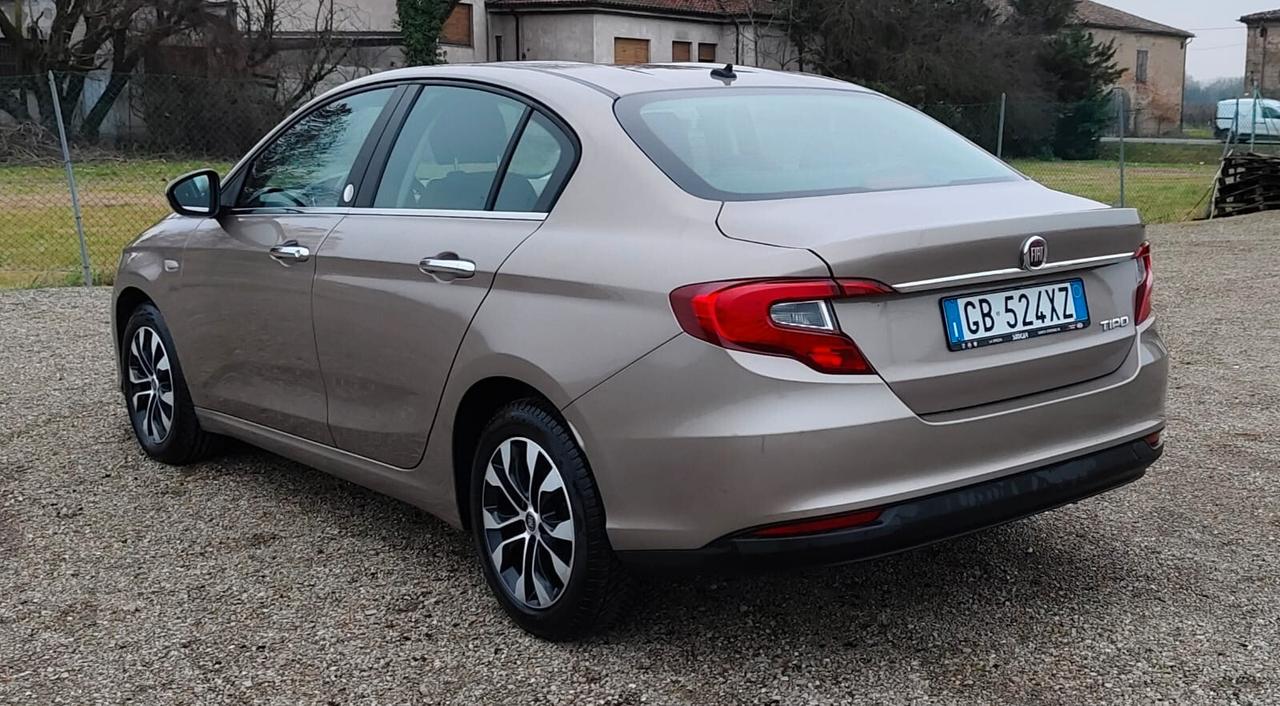Fiat Tipo 1.0 4 porte