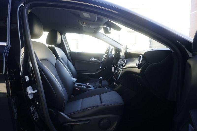 Mercedes-Benz GLA Mercedes-Benz GLA 180 d Sport 80KW ANNO 2017