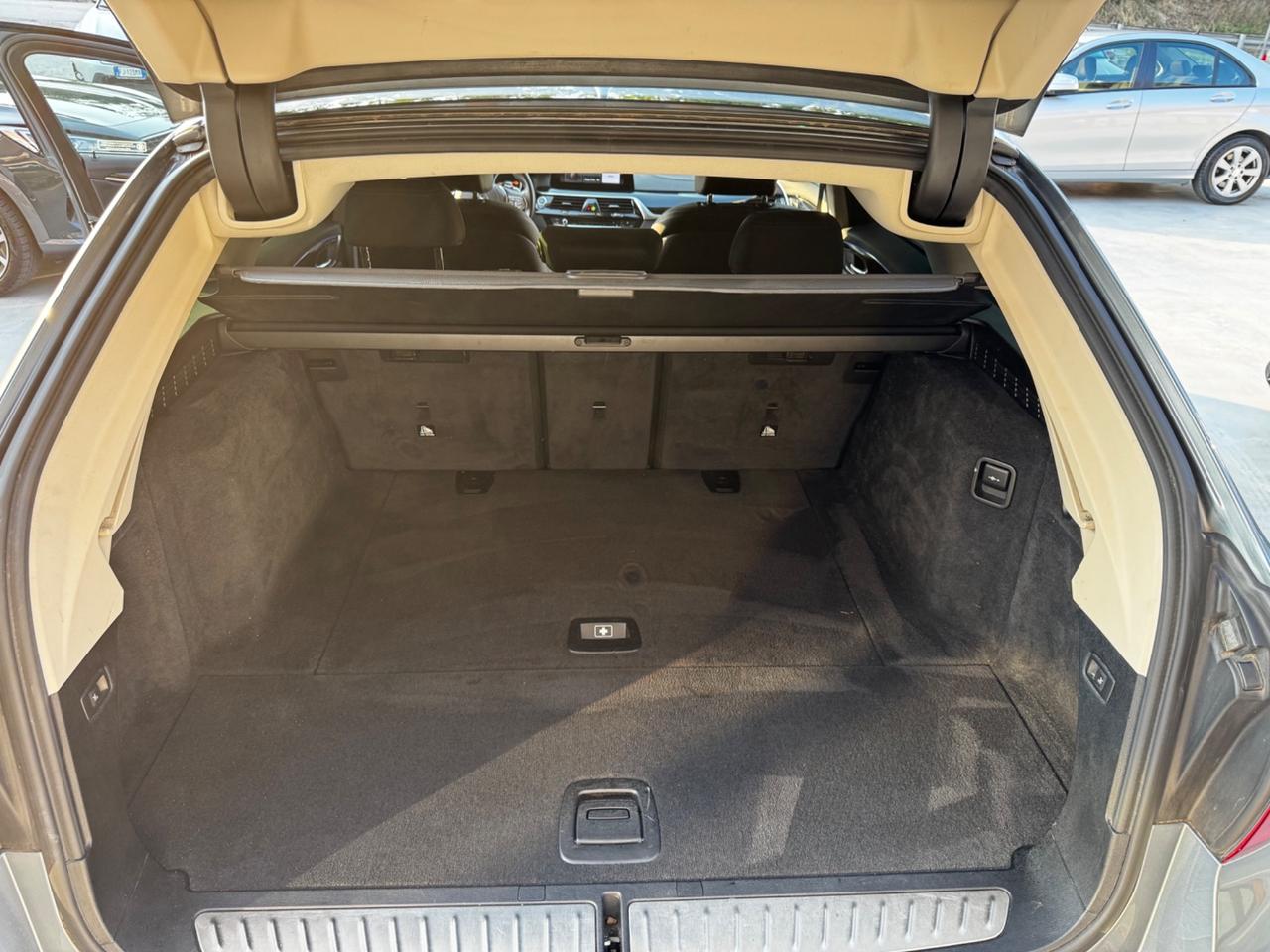 Bmw 520 520d xDrive Touring Luxury