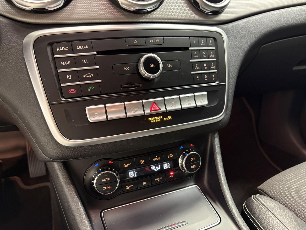 Mercedes-Benz GLA 200 D 4MATIC AUTO SPORT