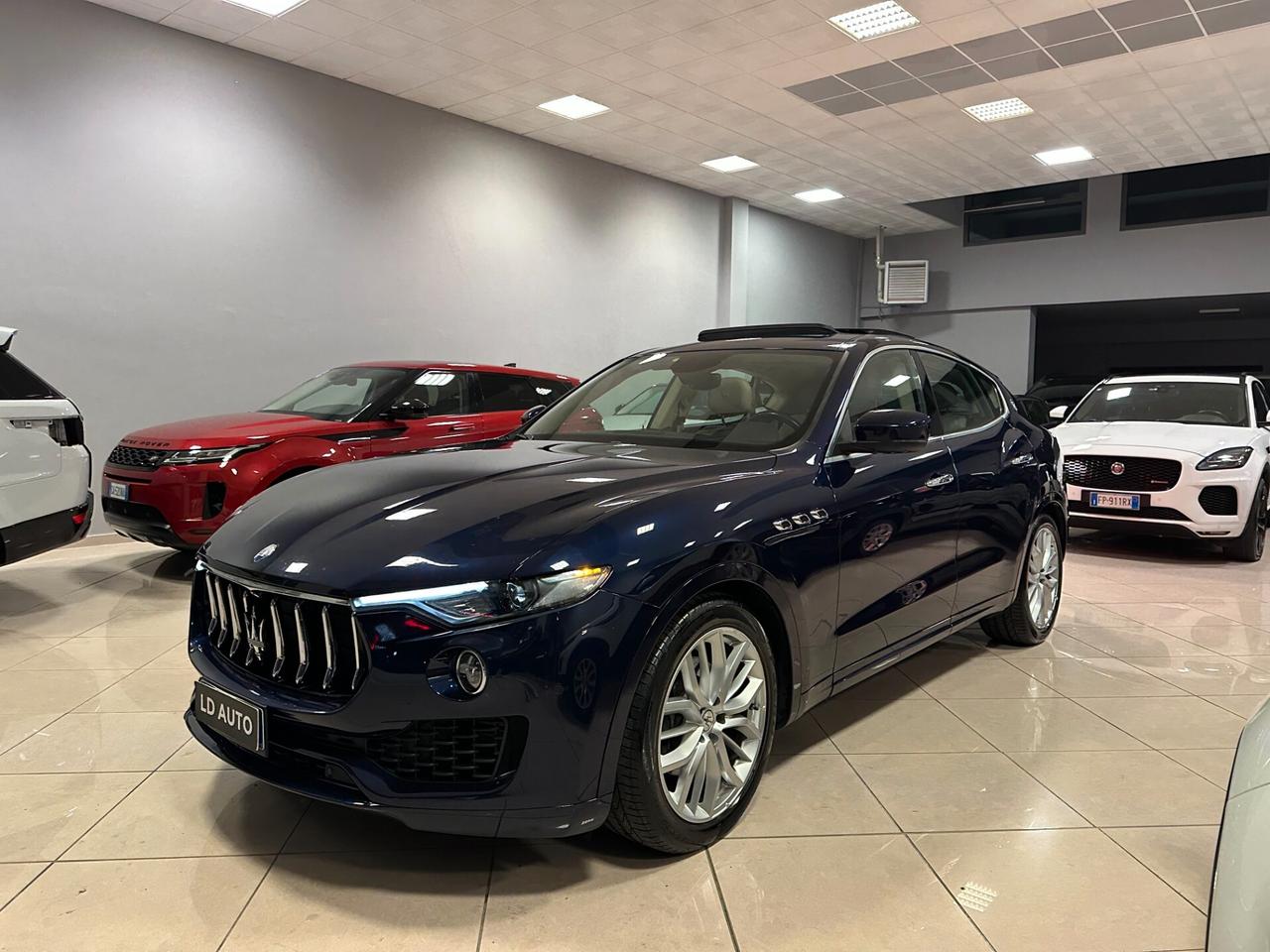 Maserati Levante V6 Diesel AWD Gransport TETTO PANORAMICO